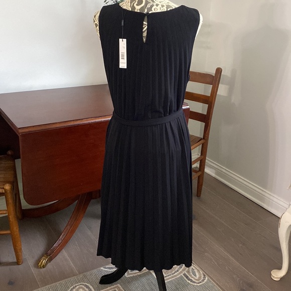 TAHARI NWT black pleated dress size XL - Picture 2 of 14